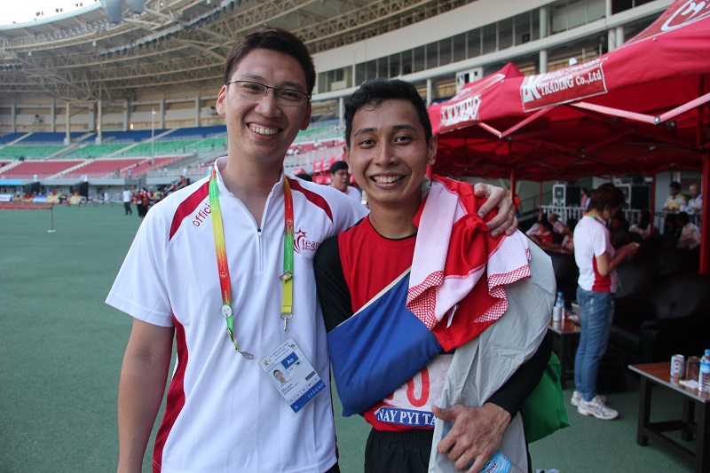 Md Khairi Ishak and Team Manager Loh Ngiap Kiang
